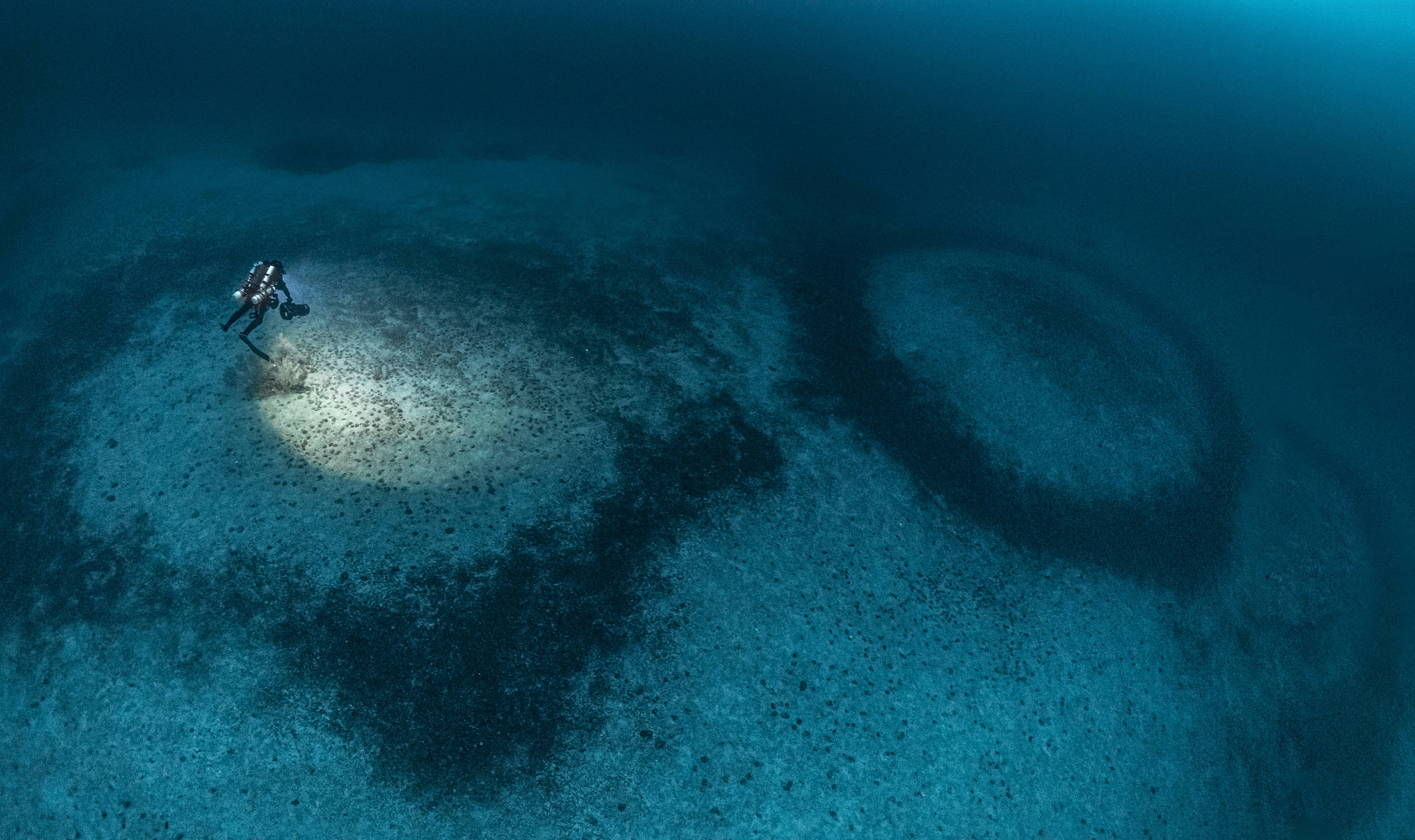 Cap Corse, le mystère des anneaux © ARTE France-Les gens bien production (1).jpg
