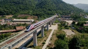 DTPCLA14LAOS©SBS_Train rapide LAOS.jpg