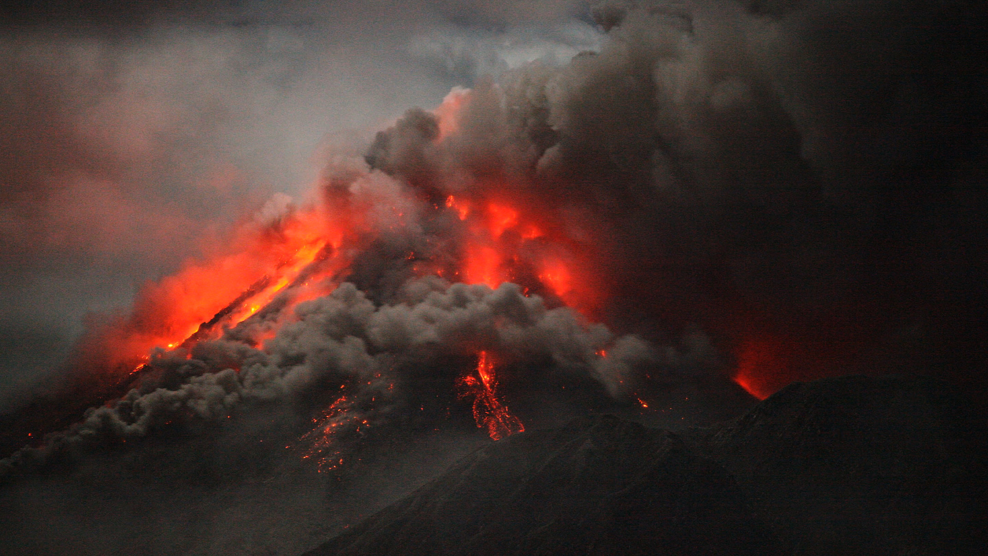 le_peuple_des_volcans_s1e6_trappeurs_de_volcans_csaint_thomas_productions_arte_france_4.jpg